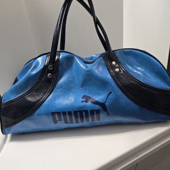 Vintahe Puma Vibrant Blue and Black Sports Bag - Picture 2 of 5